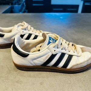 2025 Adidas Vegan Unisex Leather Samba Sneakers. M 6.5 / W 7.5. Color: White.